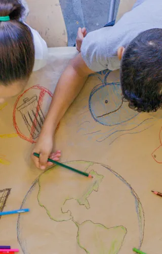 children drawing table